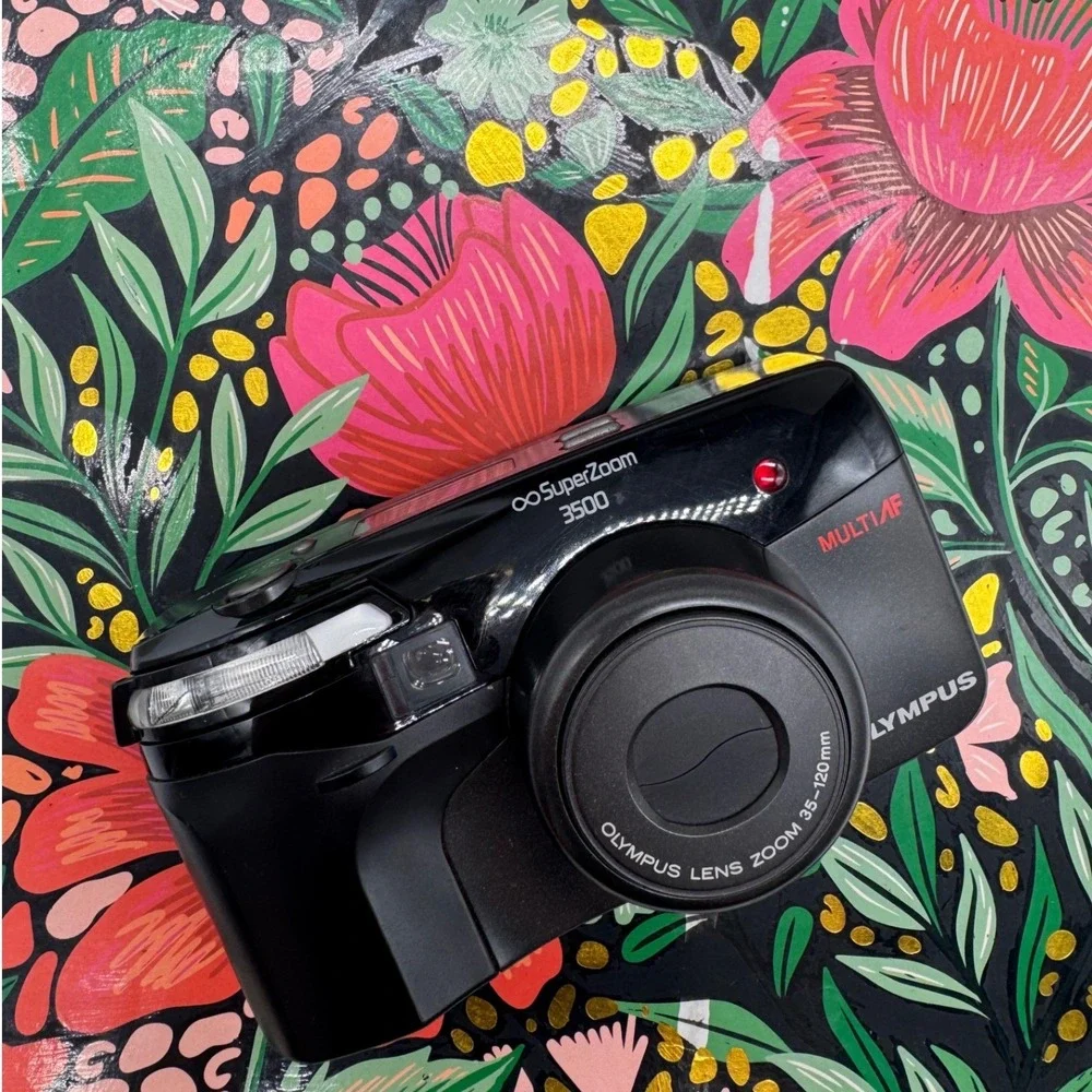 Olympus Infinity SuperZoom 3500 35mm Film Camera 35-120mm Multi AF Weatherproof